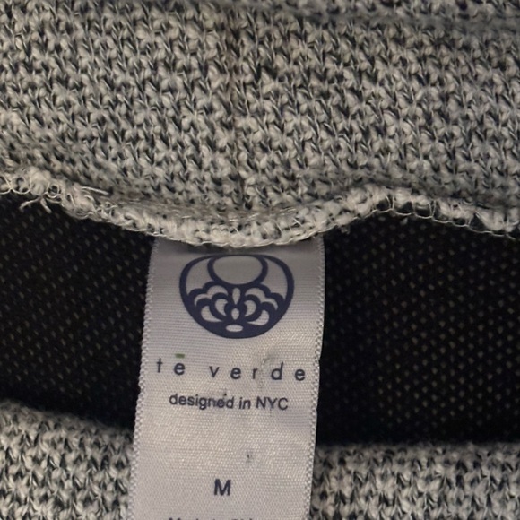 Te Verde cowl neck knit athletic vest Size Medium. Great condition! - Picture 6 of 15